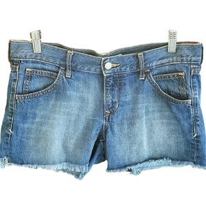 Old Navy Low Rise "Cut Off " Denim Shorts, Raw Edges, sz 6